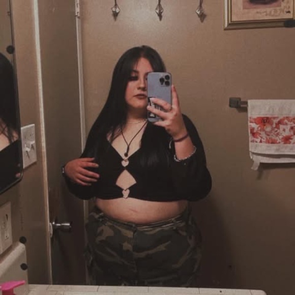 Meet your Posher, Cassandra - Picture 1 of 1